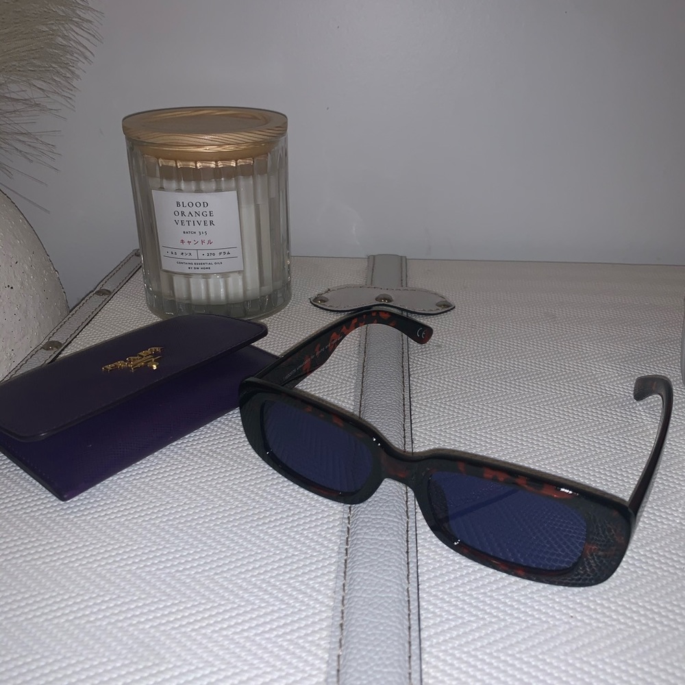 90s Leopard Print Rectangular Sunglasses - image 8